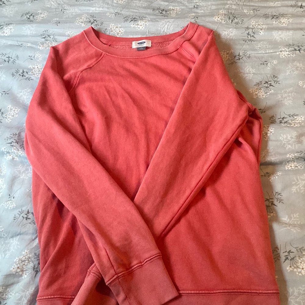 Old Navy Long Sleeve Salmon Pink Shirt. Never Worn.Great Condition. Size medium